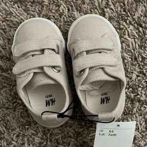 H&M toddler shoes 5.5